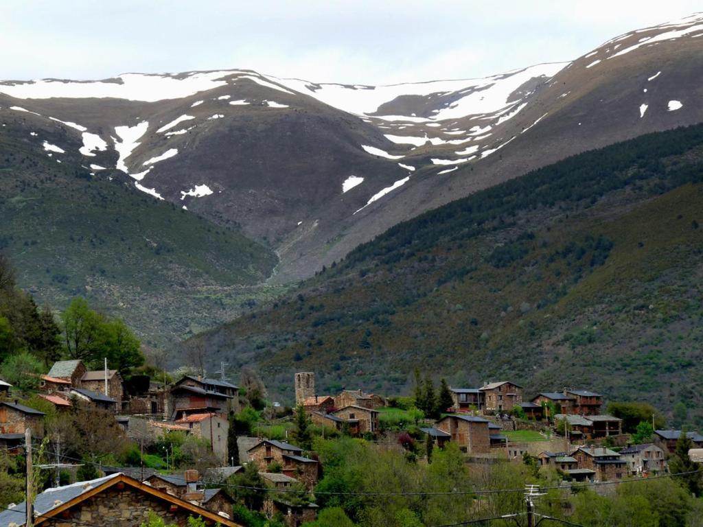 Can Serraima, Casa Rural A Prop De La Cerdanya Neva Eksteriør bilde